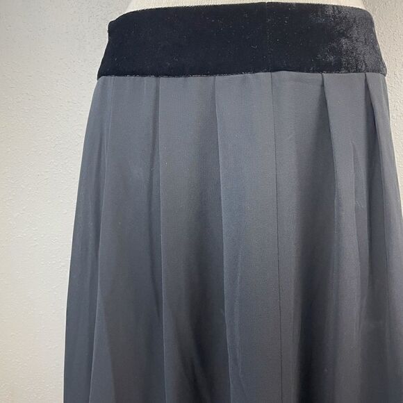 Emma James Black Midi Skirt Size 8 EUC - Picture 2 of 7